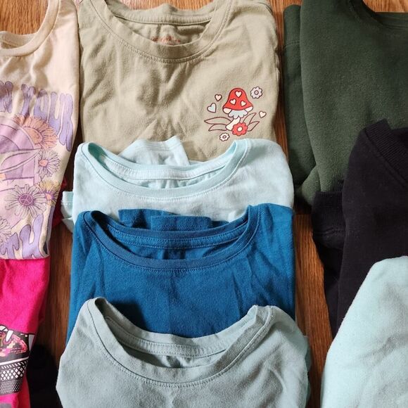 Girls Clothing Lot 16pc Sz Medium Sleeveless, Short Sleeve, Sweatshirts, Leggin - Picture 5 of 10